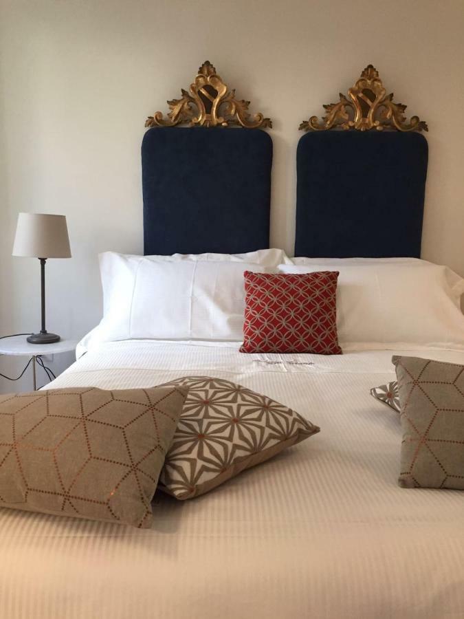 Palazzo Taranto Luxury Rooms Caltagirone Exteriér fotografie
