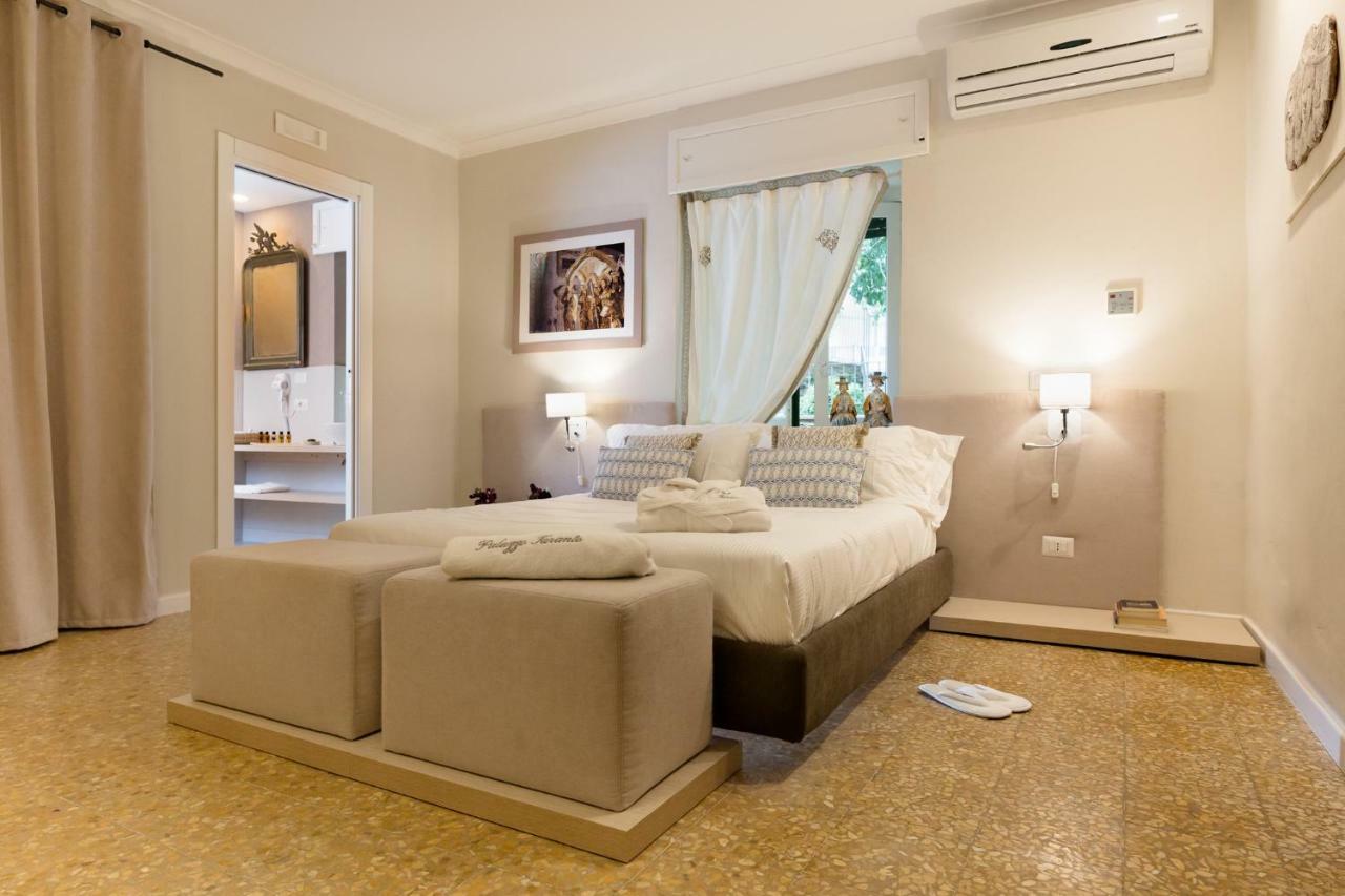 Palazzo Taranto Luxury Rooms Caltagirone Exteriér fotografie